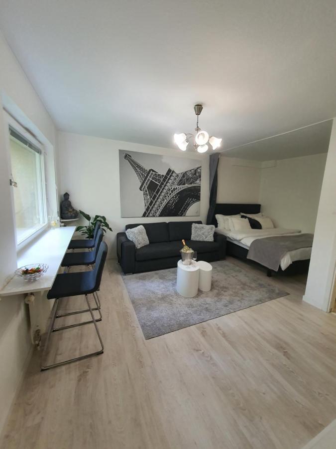 Close To The Metro And The Beach!!! With A View Of The Scandinavian Forest 斯德哥尔摩 外观 照片