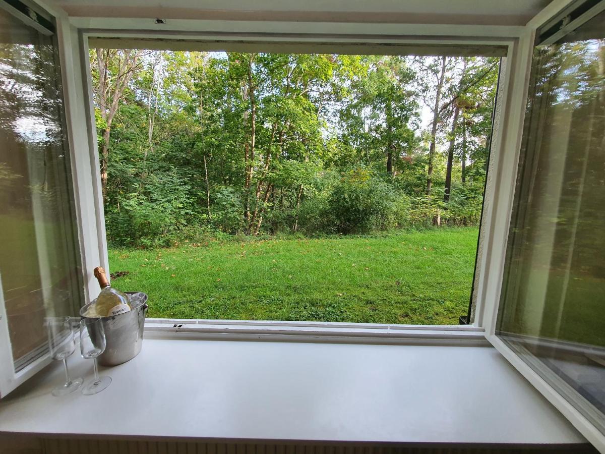 Close To The Metro And The Beach!!! With A View Of The Scandinavian Forest 斯德哥尔摩 外观 照片